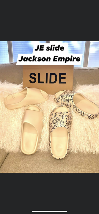 JE slide ( slippers) 